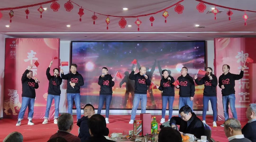 《相親相愛一家人》-營銷中心和財務中心.jpg 《相親相愛一家人》-營銷中心和財務中心.jpg