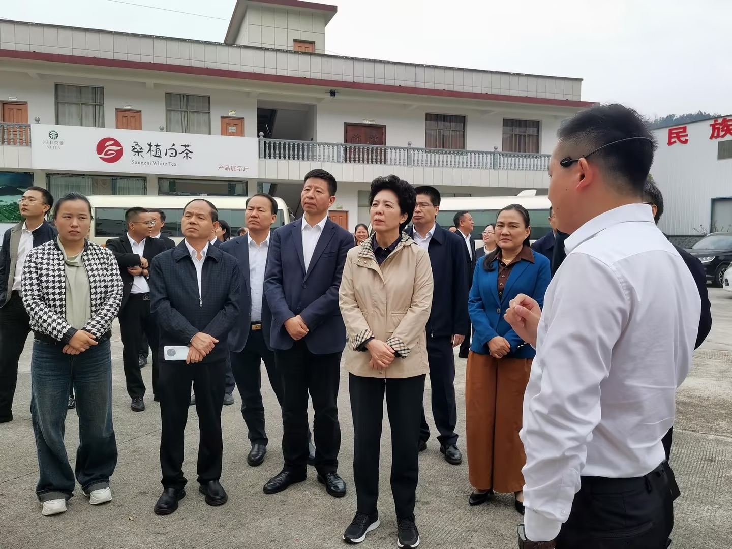 湖南省人大常委會黨組書記烏蘭帶隊考察調研湘豐桑植白茶公司 湖南省人大常委會黨組書記烏蘭帶隊考察調研湘豐桑植白茶公司